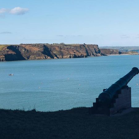 Modern Flat With Island Views In Heart Of Tenby Eksteriør billede