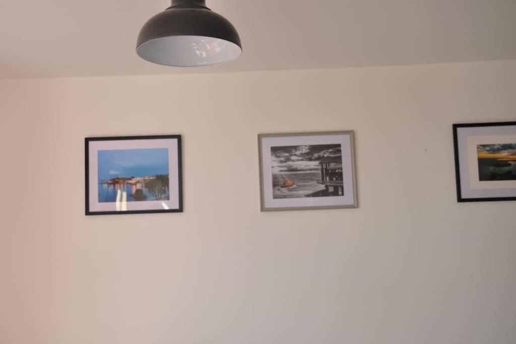 Modern Flat With Island Views In Heart Of Tenby Eksteriør billede